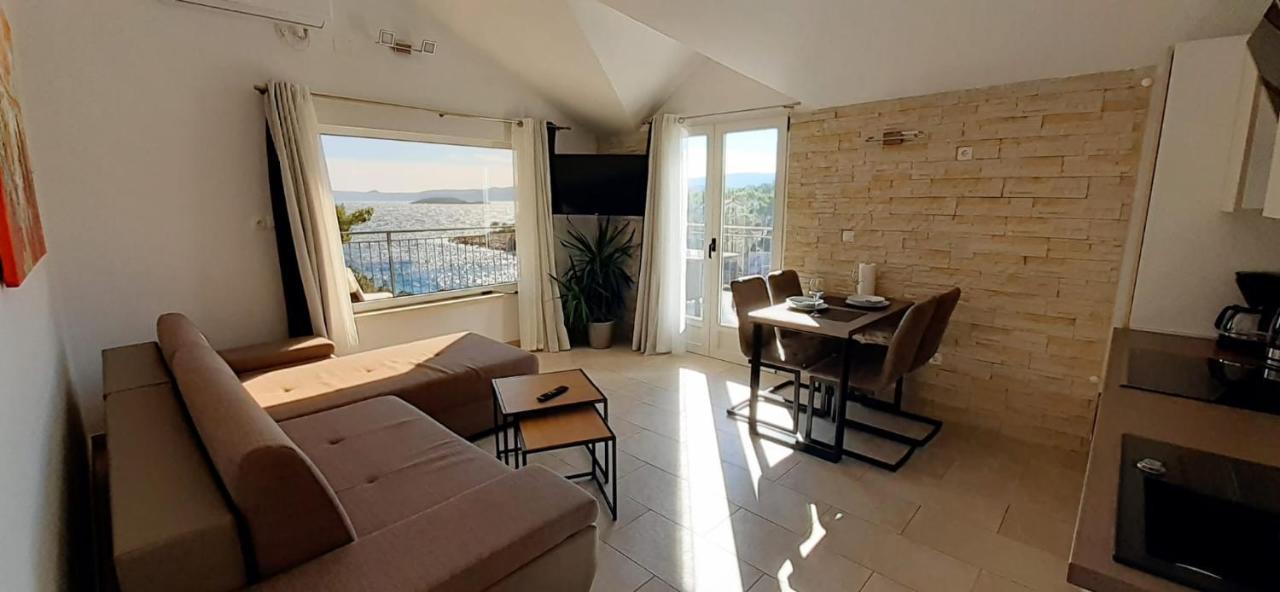 Holiday Hvar Vrbanj Exterior foto